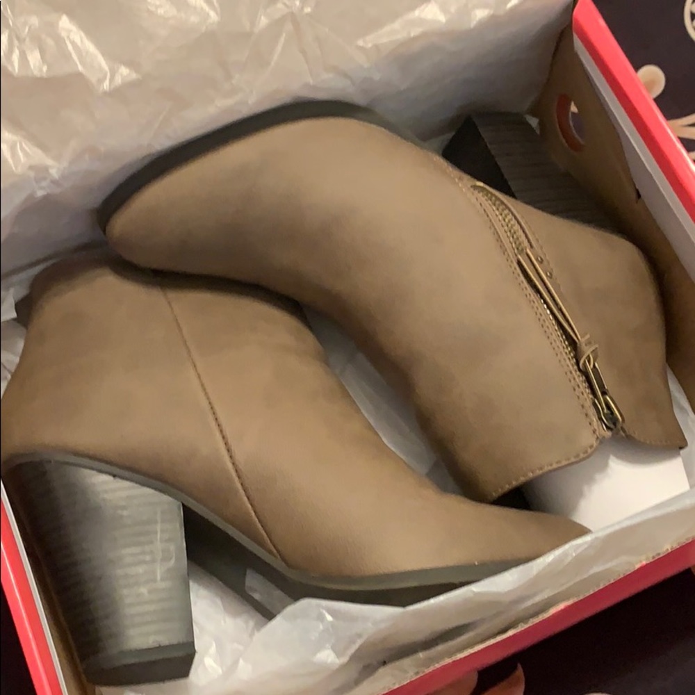 Ankle boots